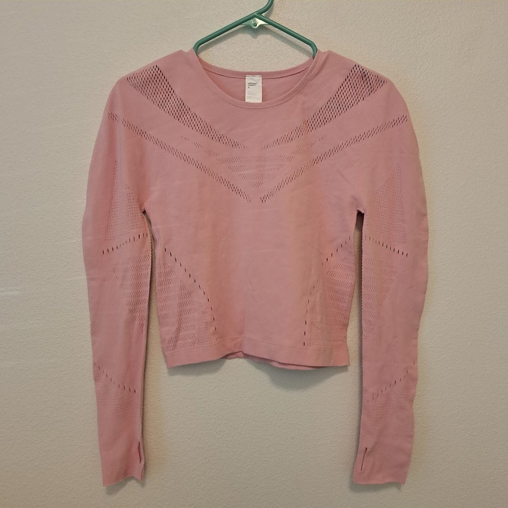 Fabletics Pink Perforated Seamless Long Sleeve Crop Top Thumbholes Large